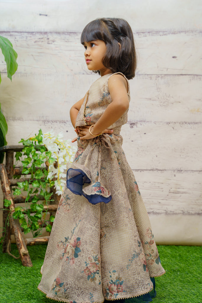 Beige crop top & Skirt